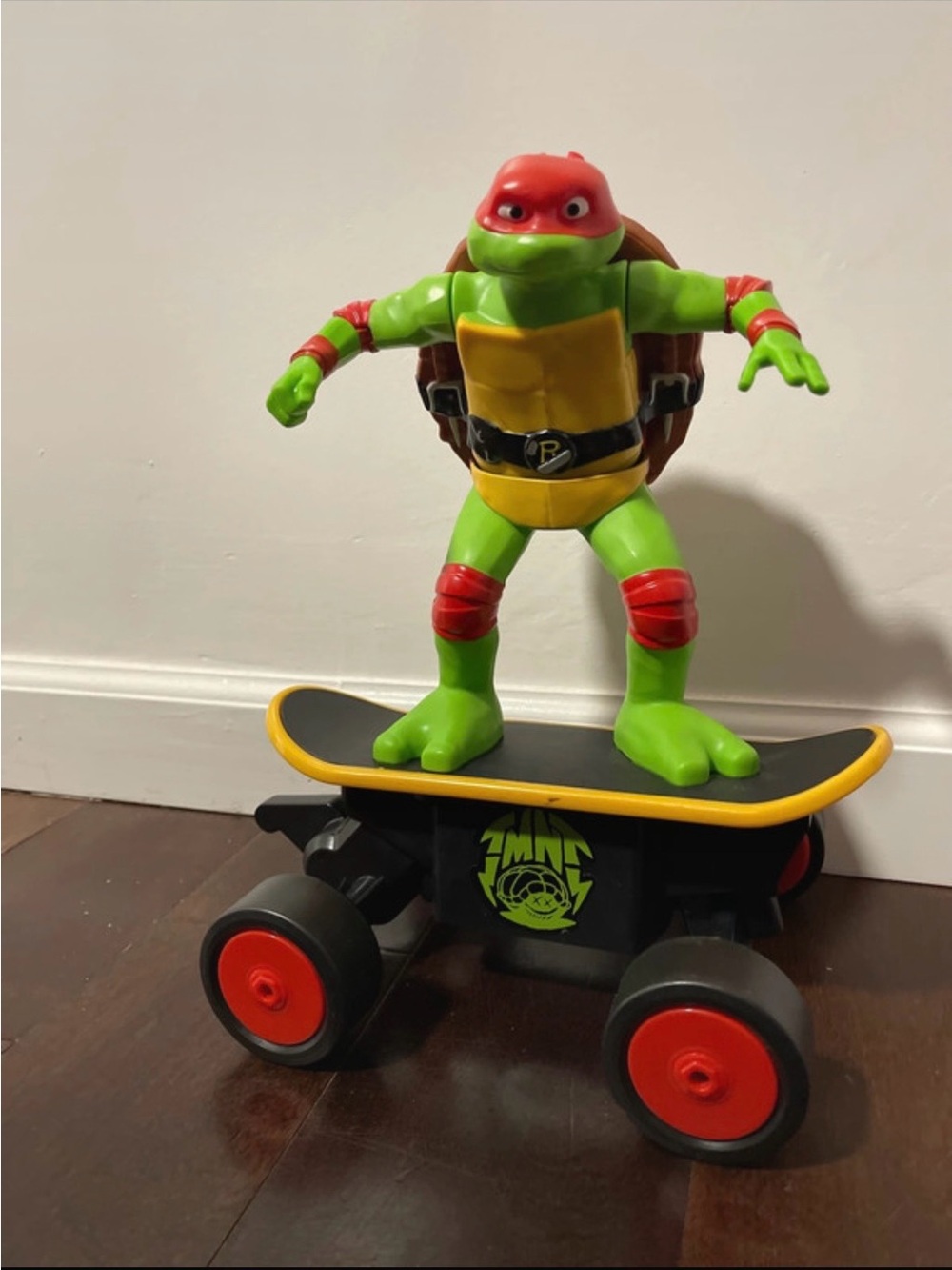 Red & Green Turtle Skateboard Action Figure Toy